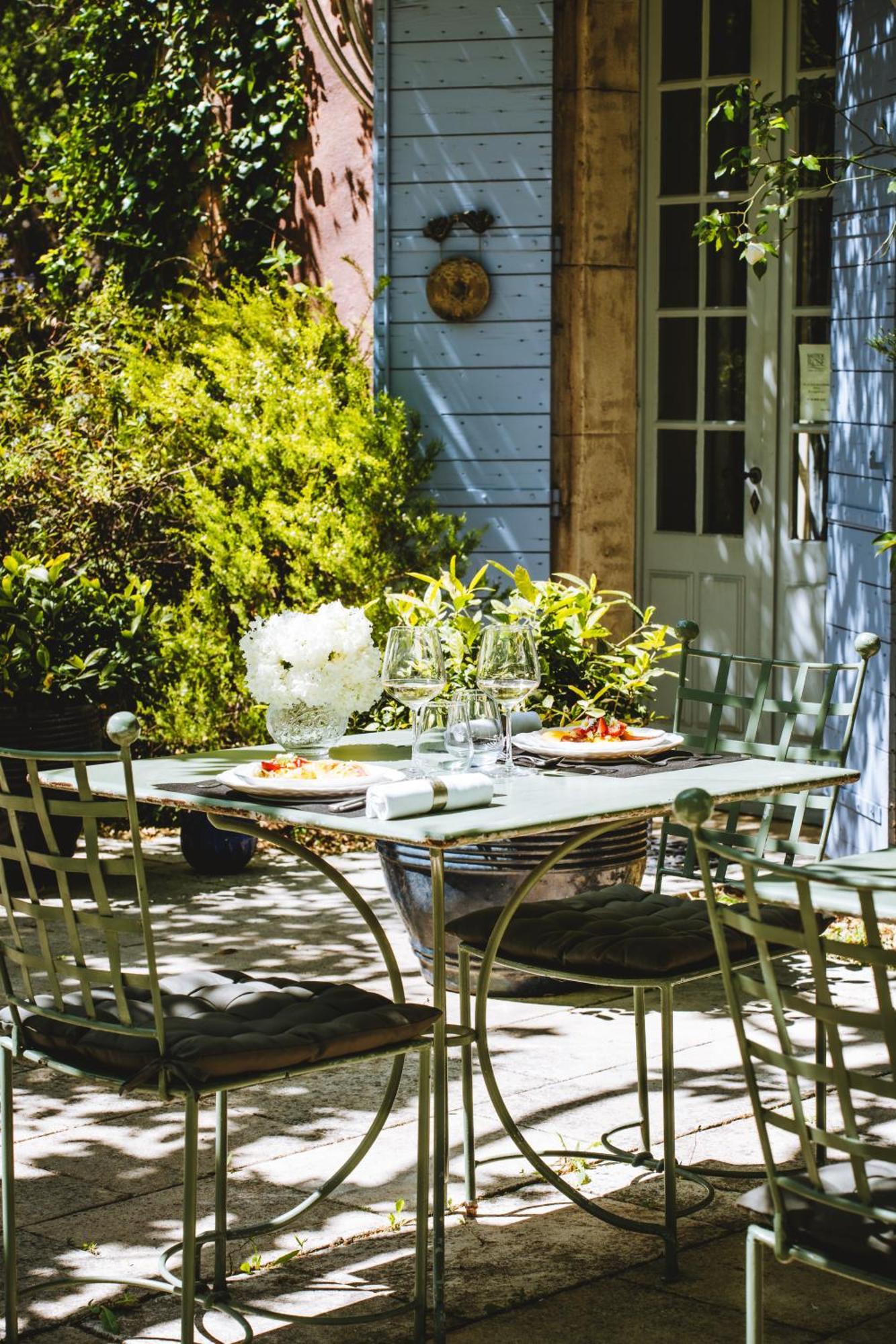 Bastide Rose Hotel Le Thor Bagian luar foto
