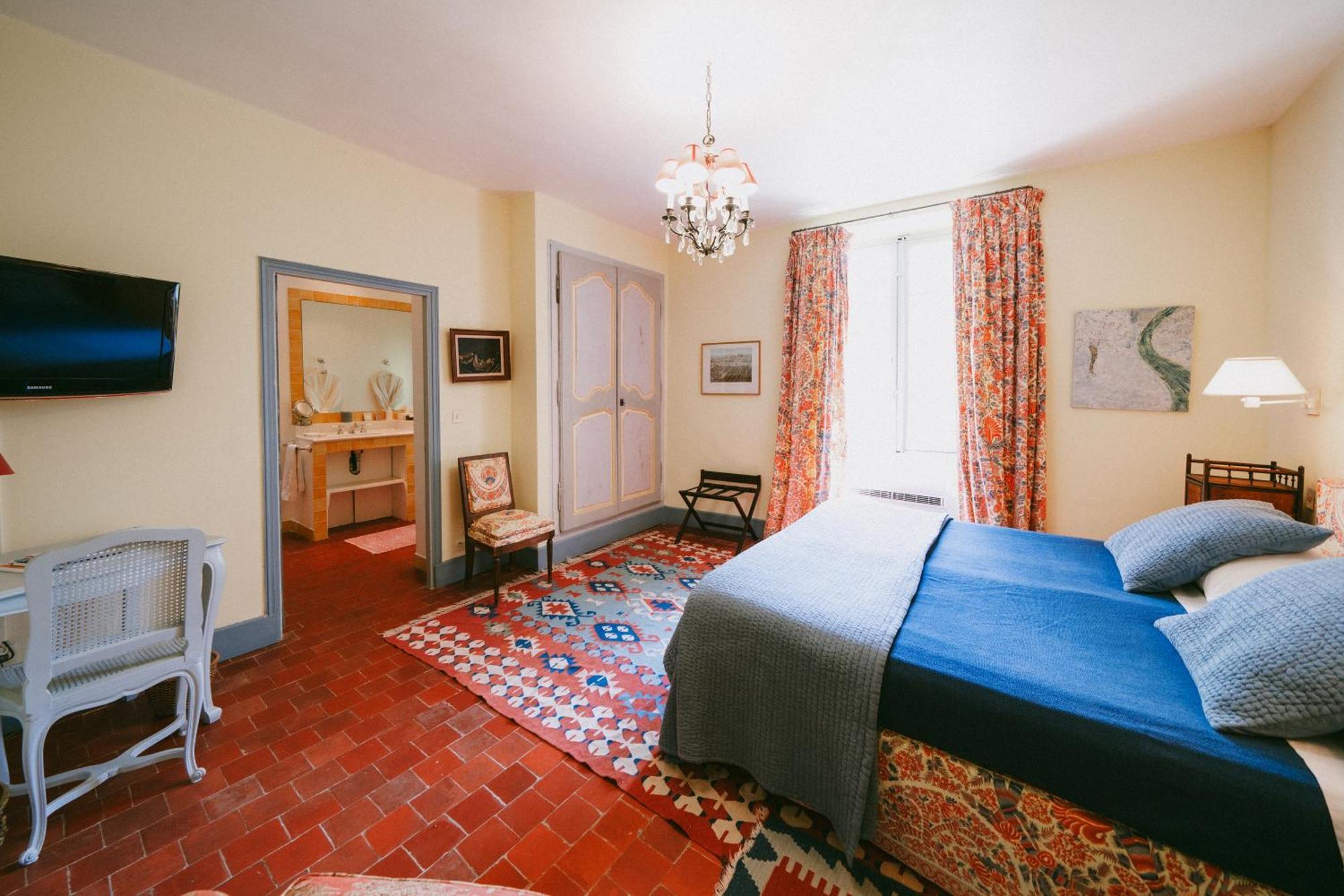 Bastide Rose Hotel Le Thor Bagian luar foto